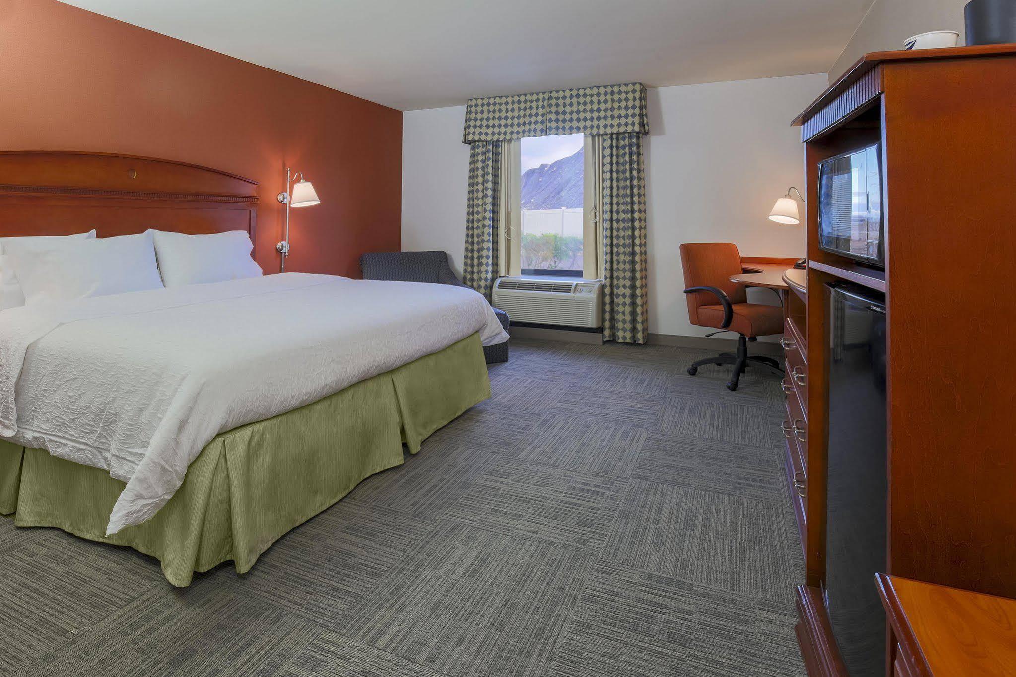 Hampton Inn & Suites Providence / Smithfield Exterior photo
