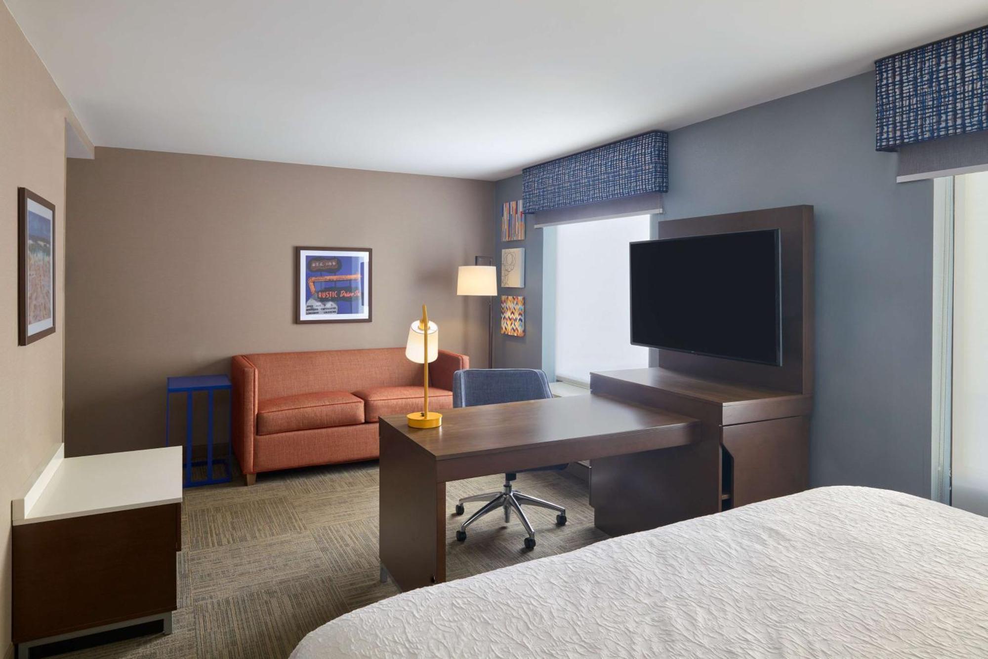 Hampton Inn & Suites Providence / Smithfield Exterior photo